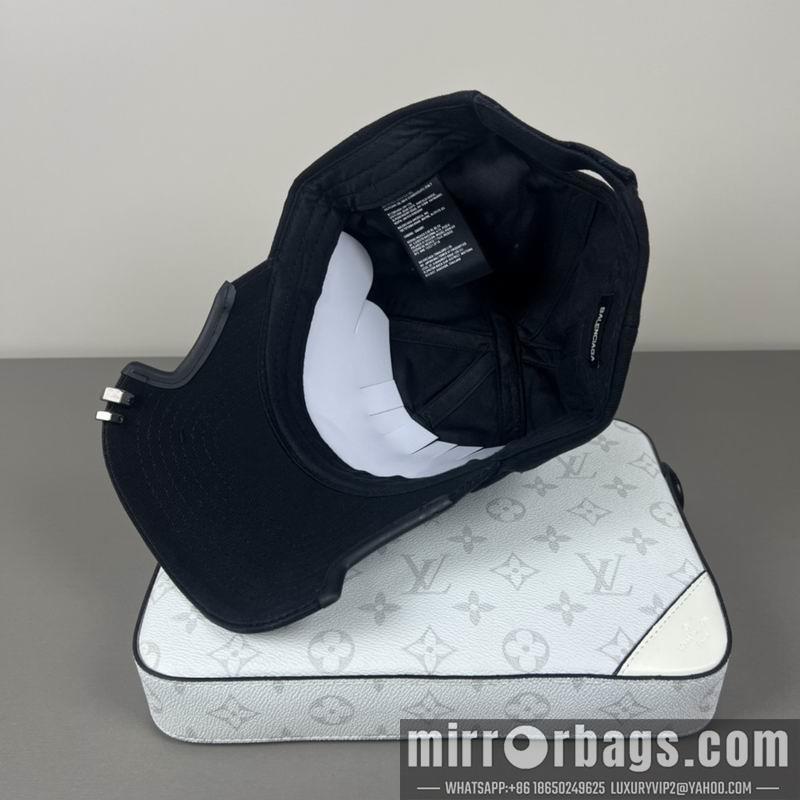 Balenciaga Hat dx05