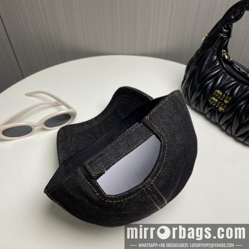 Prada Hat 010401