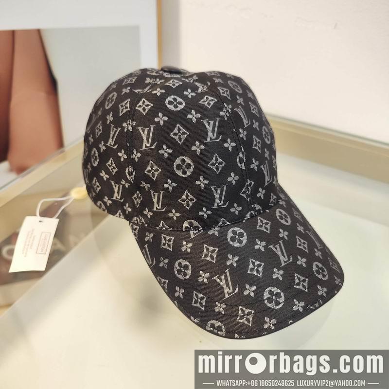 LV Hat dx139