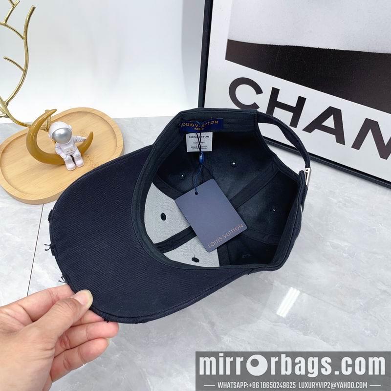 LV Hat dx158