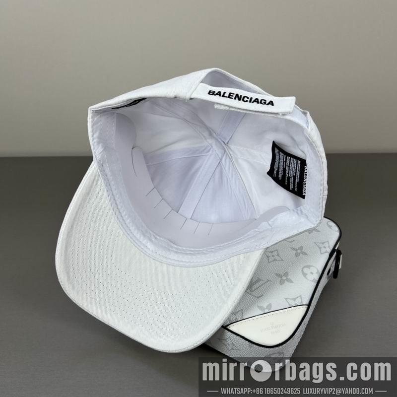 Balenciaga Hat 021001