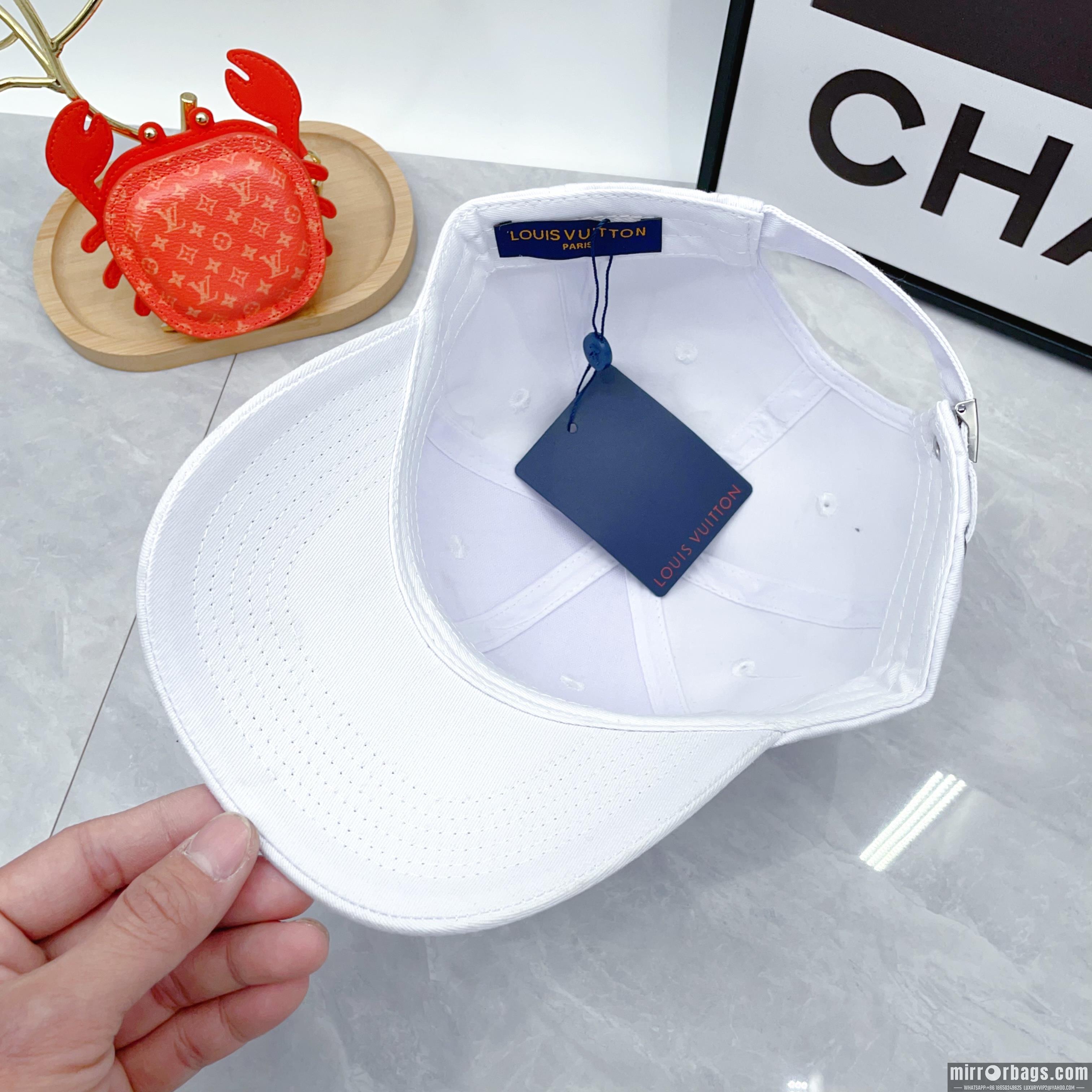 LV Hat dx04