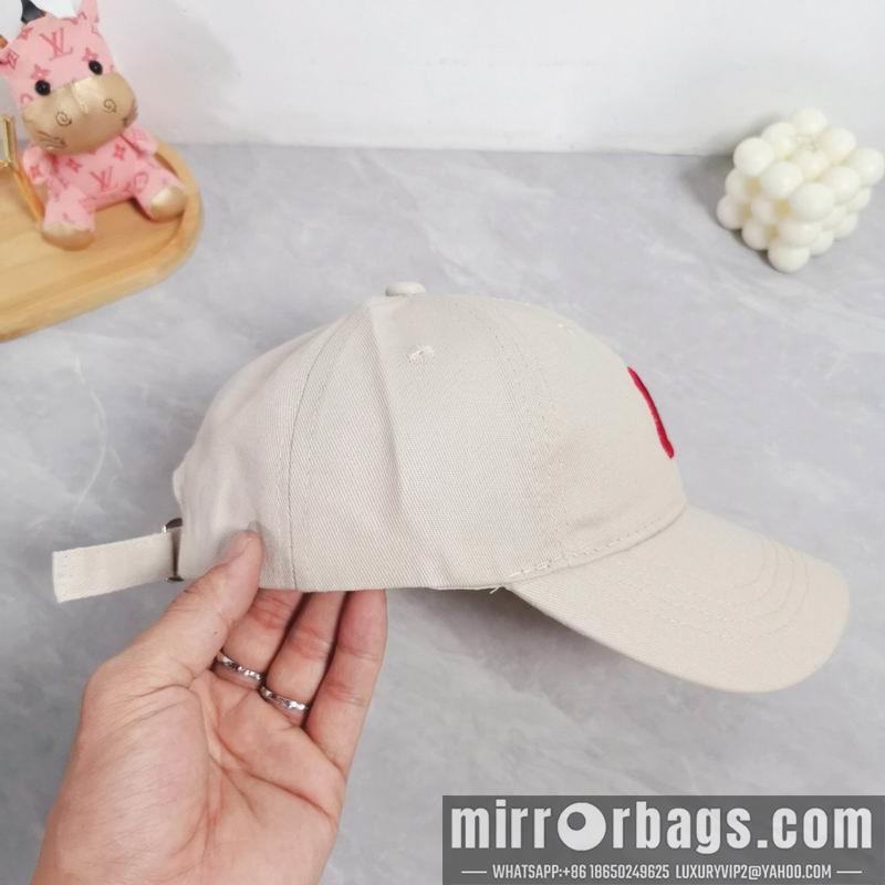 Celine Hat dx04