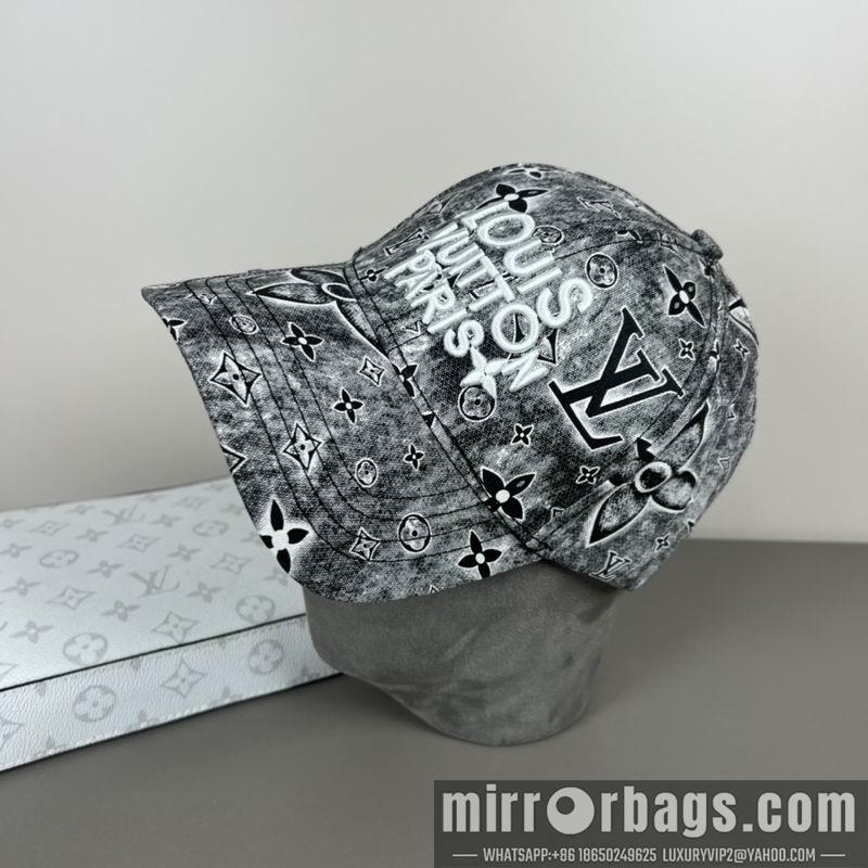LV Hat dx52