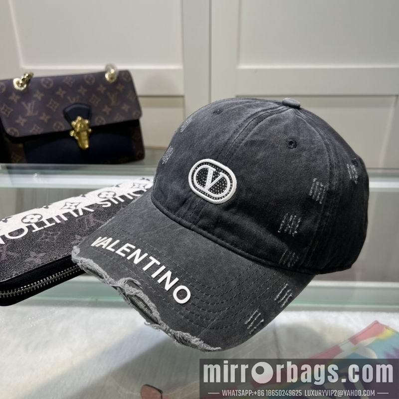 Valentino Hat 042701
