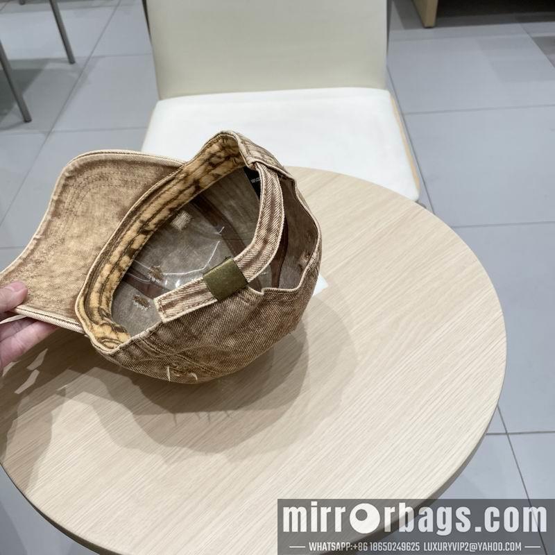 LV Hat 032001