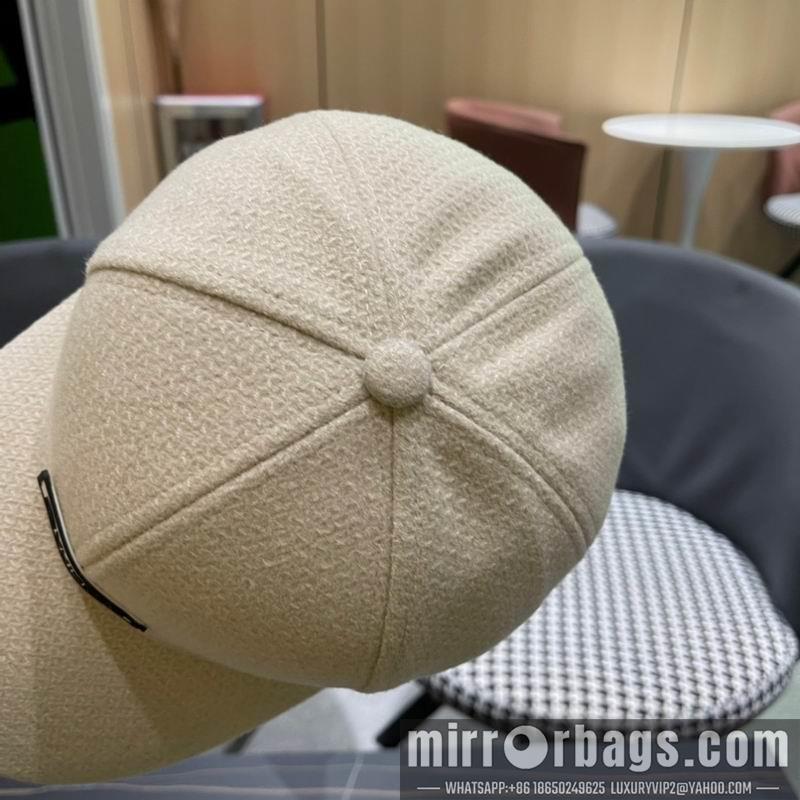 LV Hat 010701