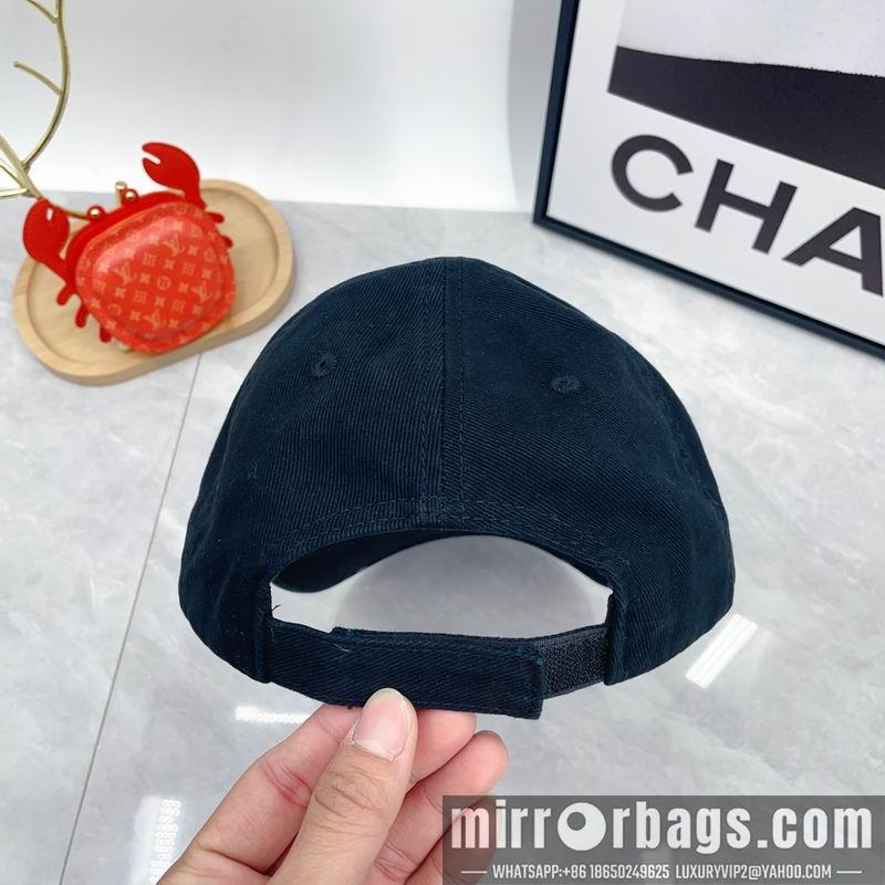 Balenciaga Hat dx01