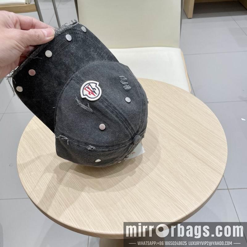 Moncler Hat 021002