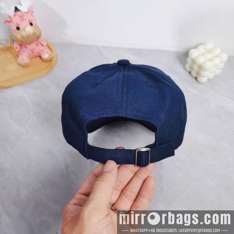 Celine Hat dx04