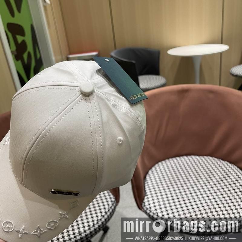 LV Hat 041407
