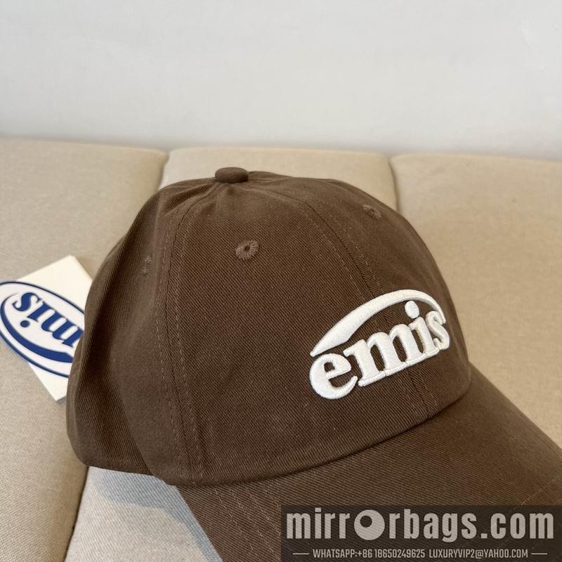 Emis Hat dx08