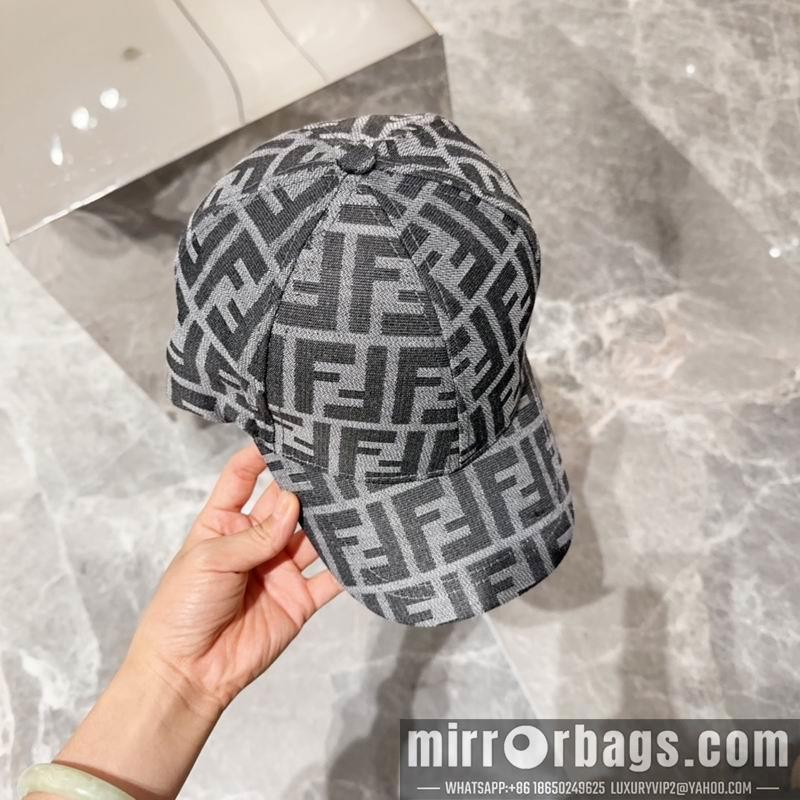 Fendi Hat dx28