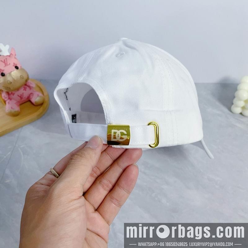 DG Hat dx14