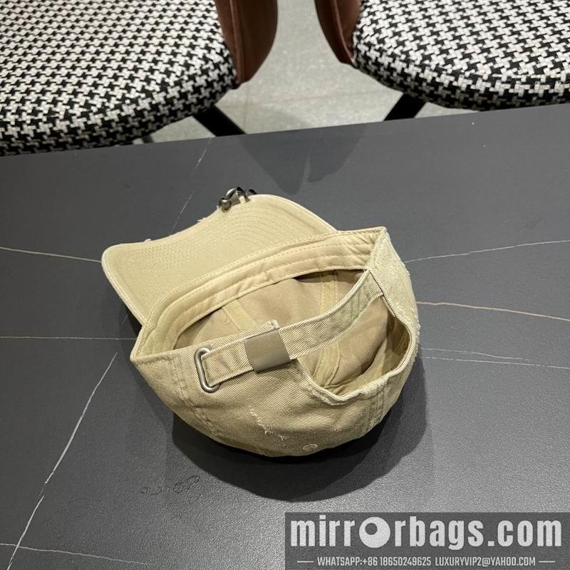 LV Hat 040206