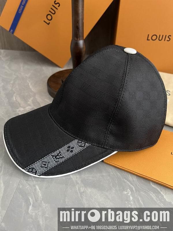 LV Hat dx04