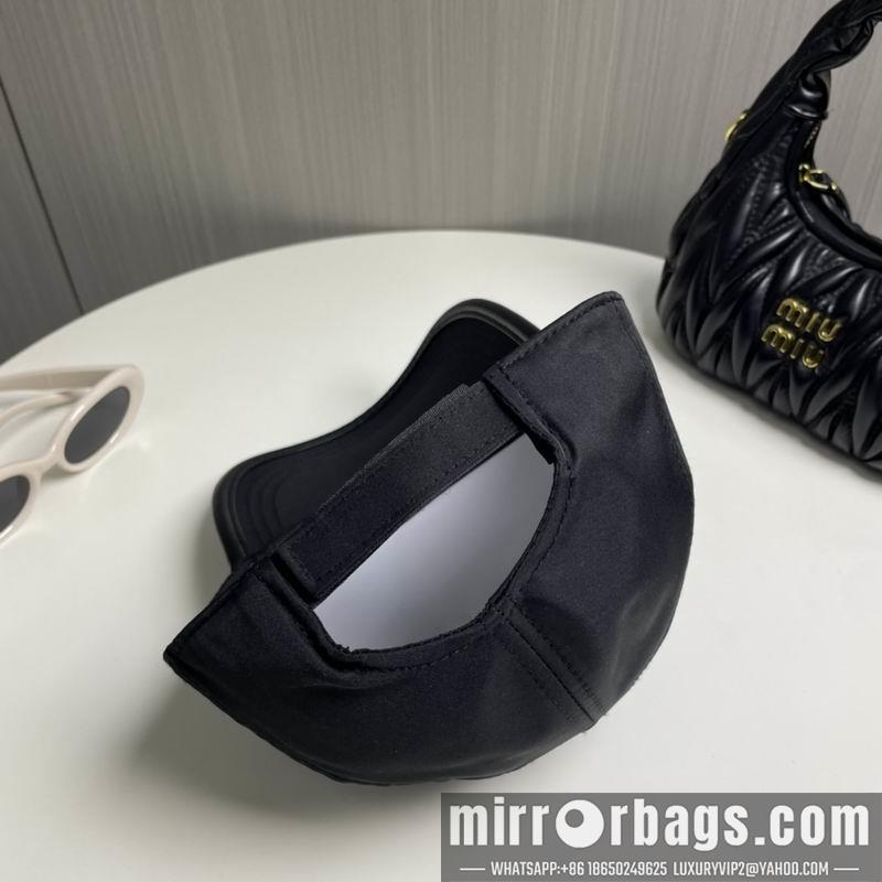 Prada Hat dx27
