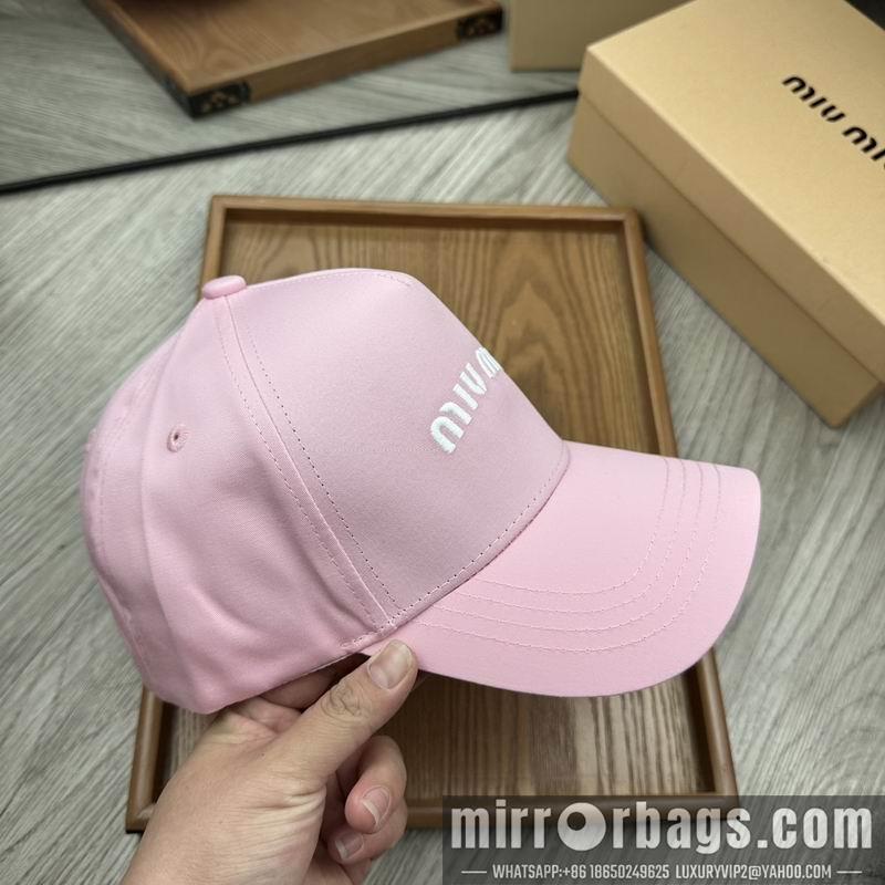 Miumiu Hat dx60