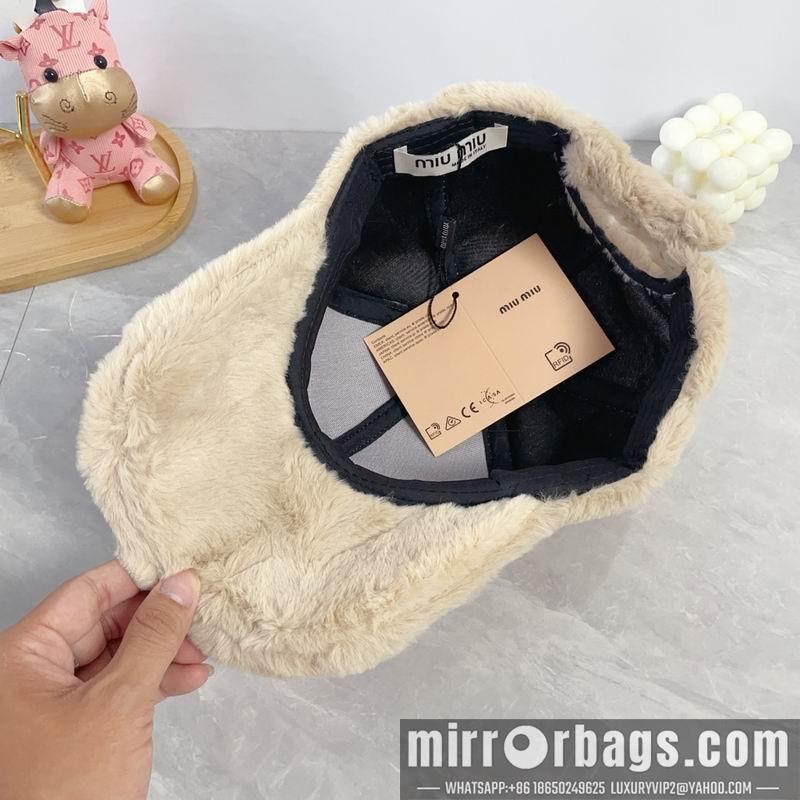Miumiu Hat dx68