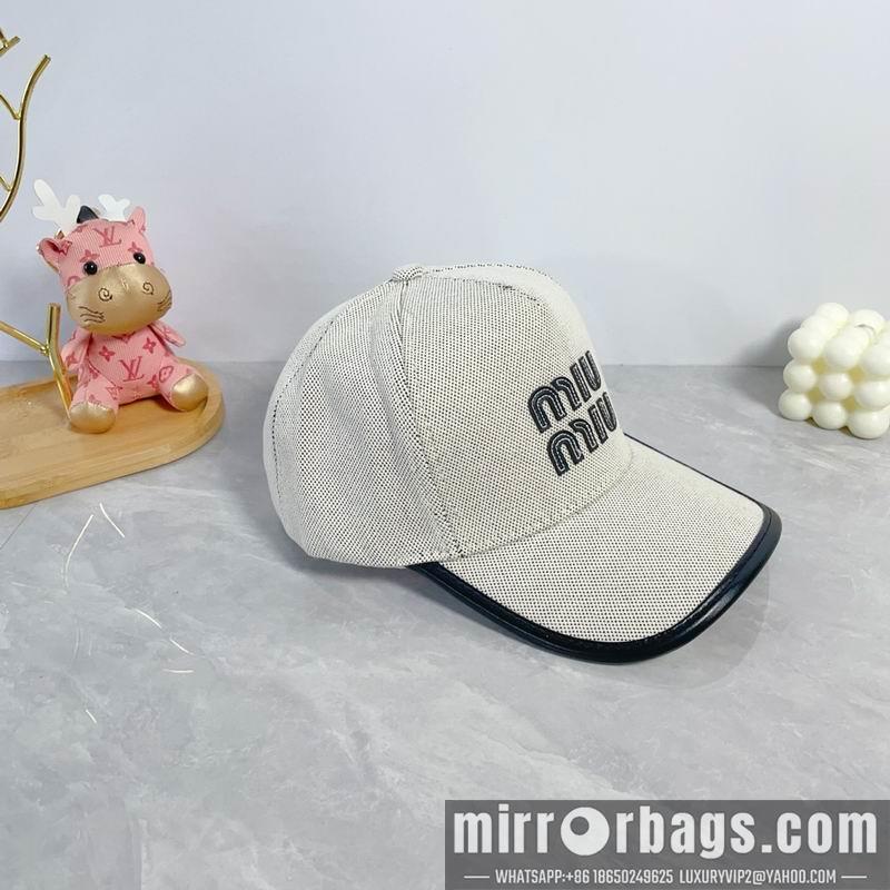 Miumiu Hat dx59