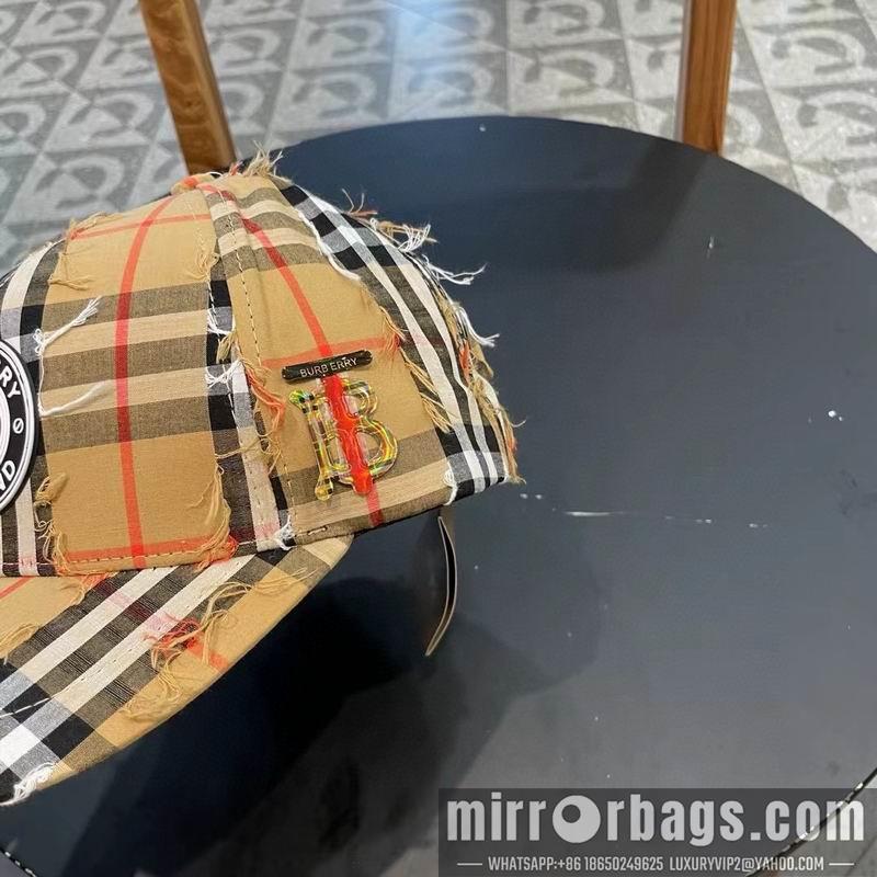 Burberry Hat 030717