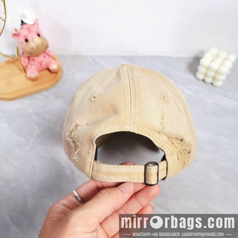 Balenciaga Hat dx34