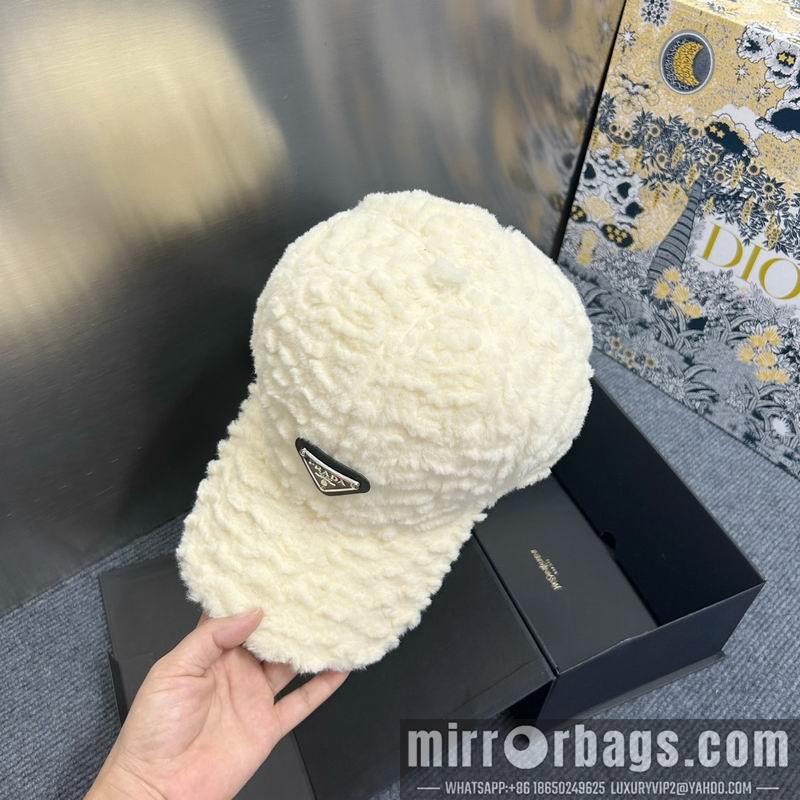 Prada Hat dx58