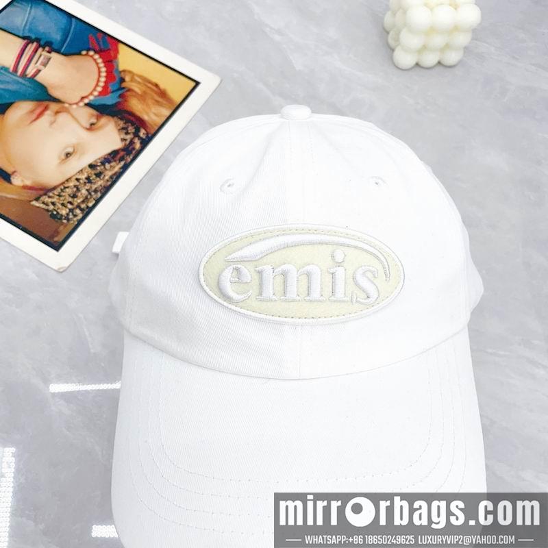 Emis Hat dx04