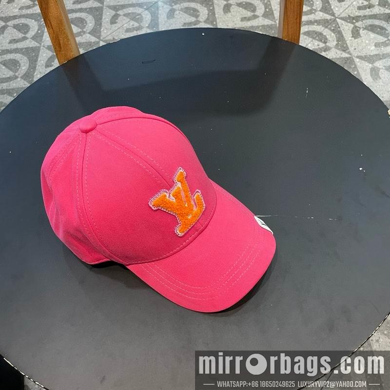 LV Hat 072303