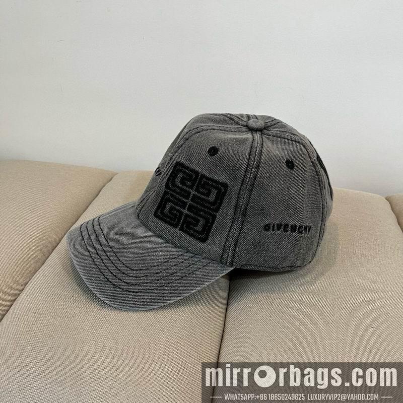 Givenchy Hat dx10