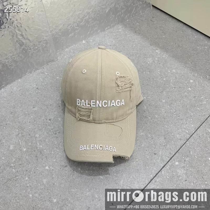 Balenciaga Hat dx19