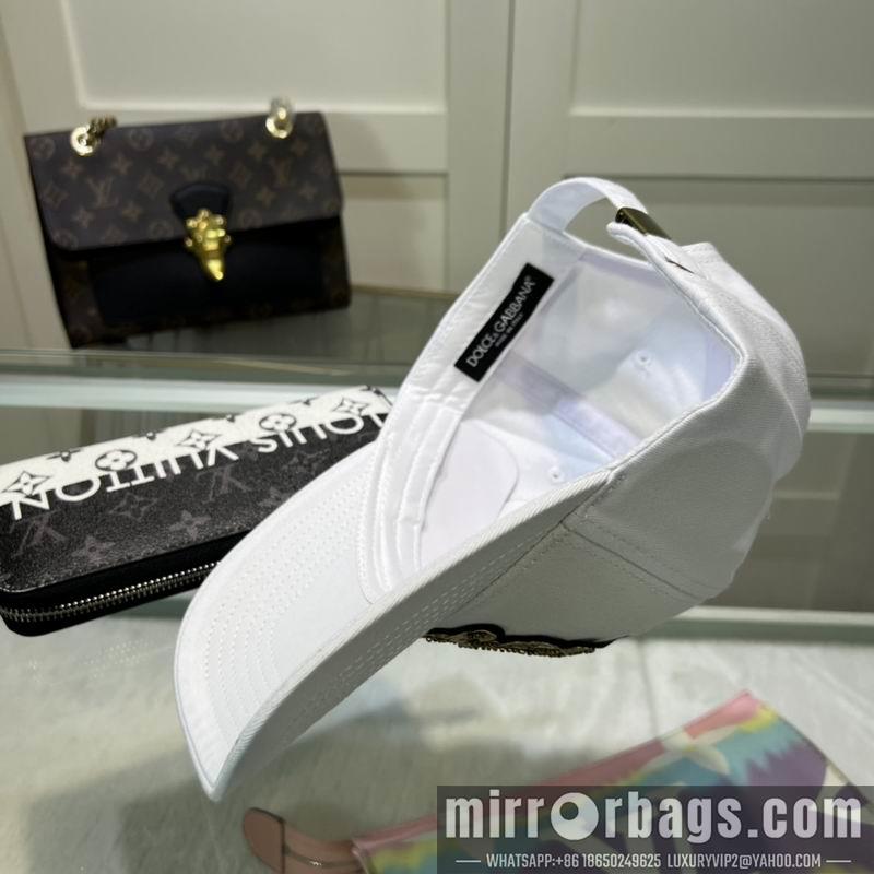 DG Hat dx03