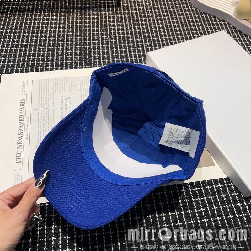 Balenciaga Hat dx07