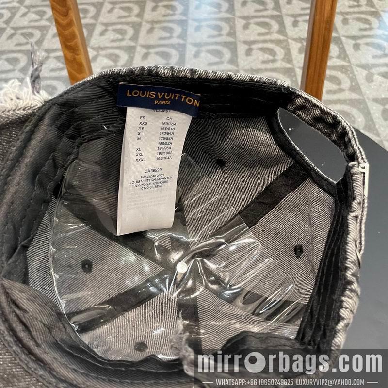 LV Hat 030982