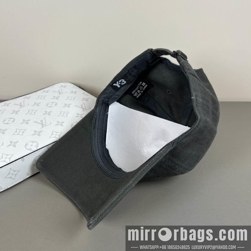 Yeezy y-3 Hat dx01