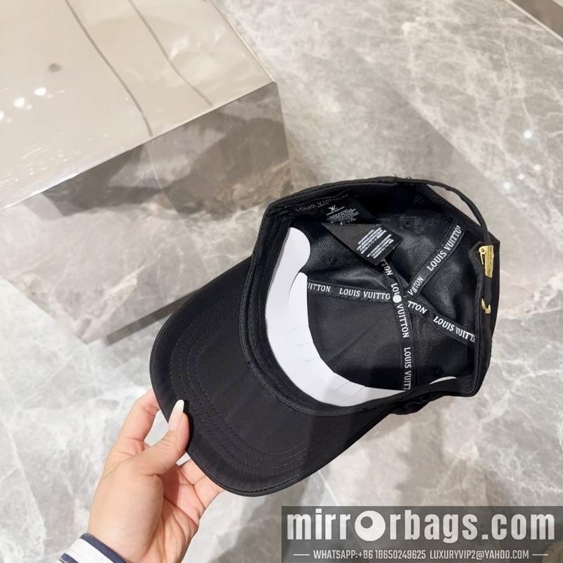 LV Hat dx128