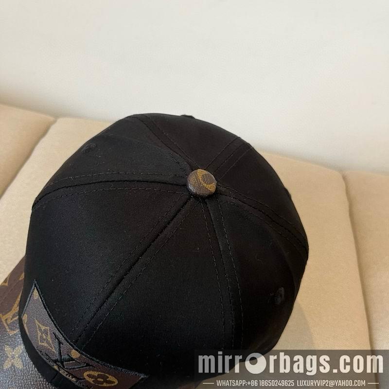 LV Hat dx33