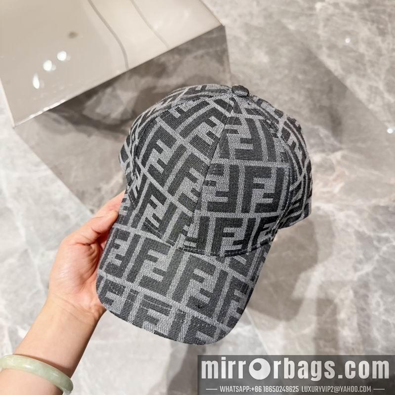 Fendi Hat dx28
