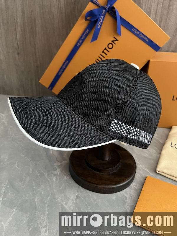 LV Hat dx05