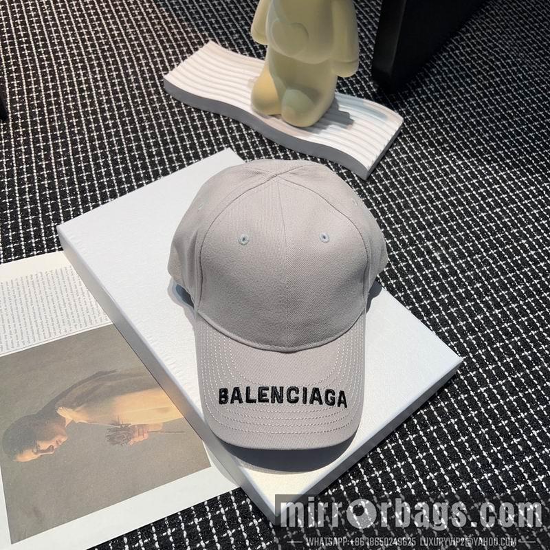 Balenciaga Hat dx13