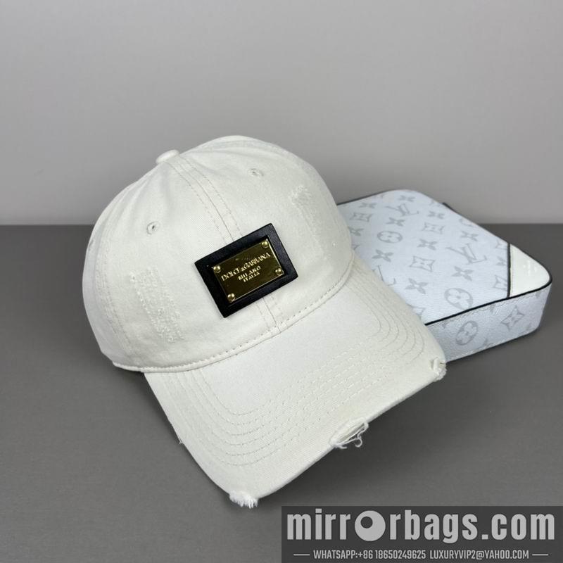 DG Hat dx20
