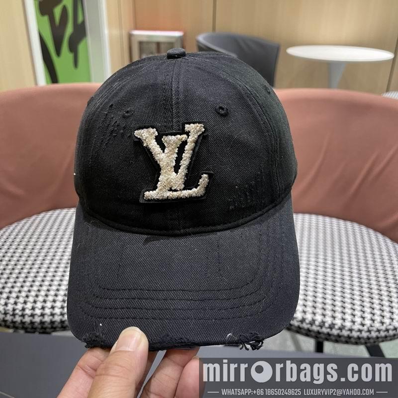 LV Hat 040201