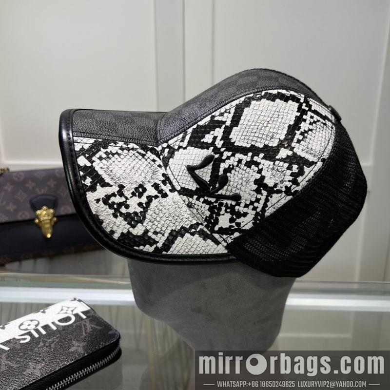 LV Hat dx18
