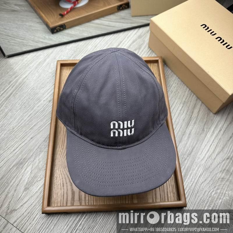 Miumiu Hat dx62