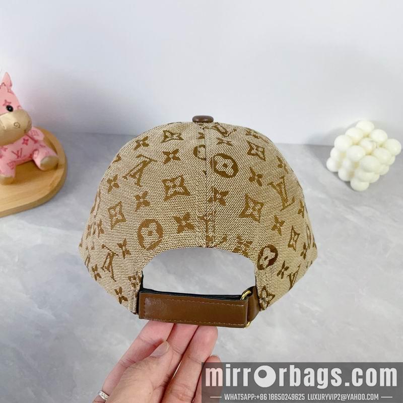LV Hat dx37