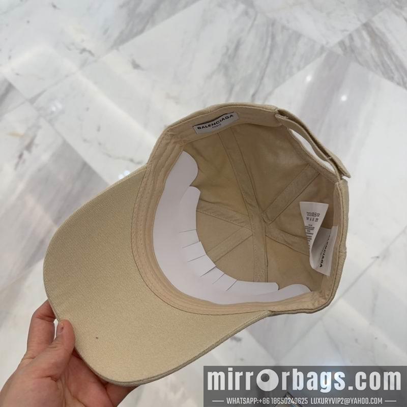 Balenciaga Hat dx75