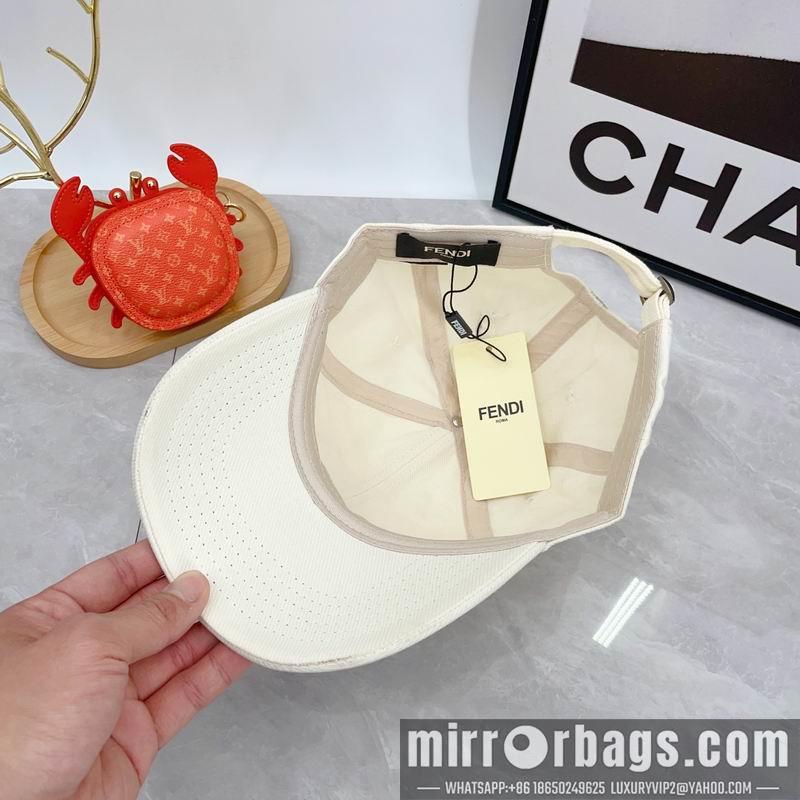 Fendi Hat dx70