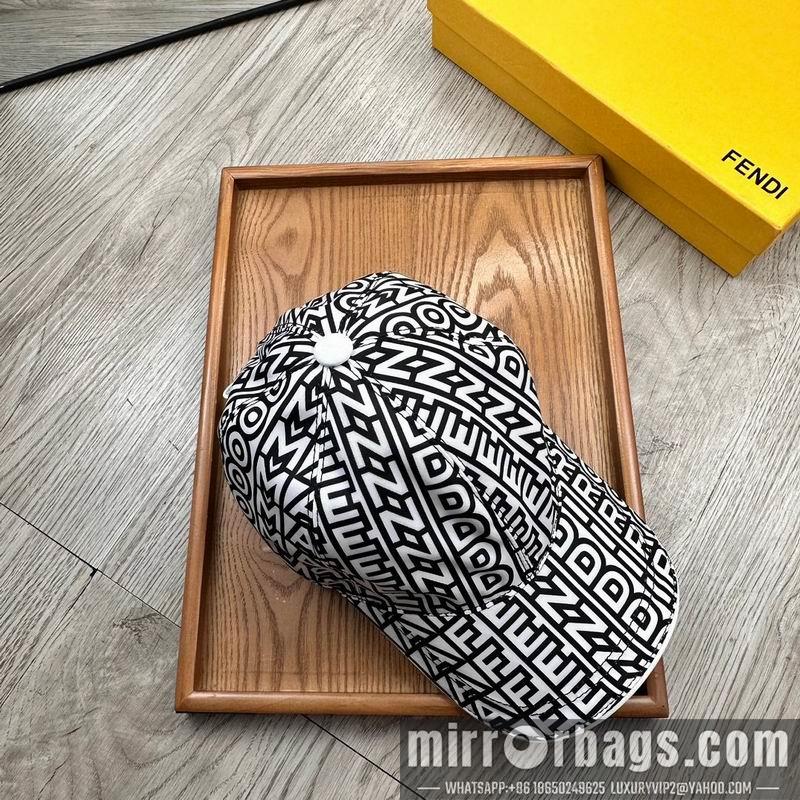 Fendi Hat dx102