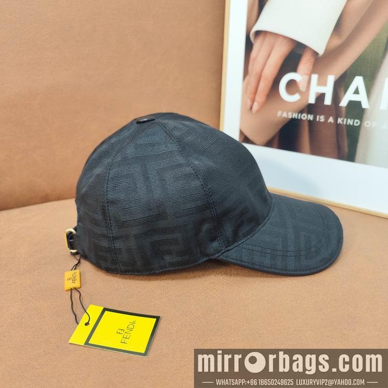 Fendi Hat dx47