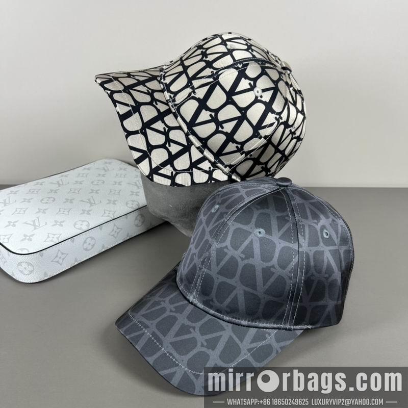 Valentino Hat dx03